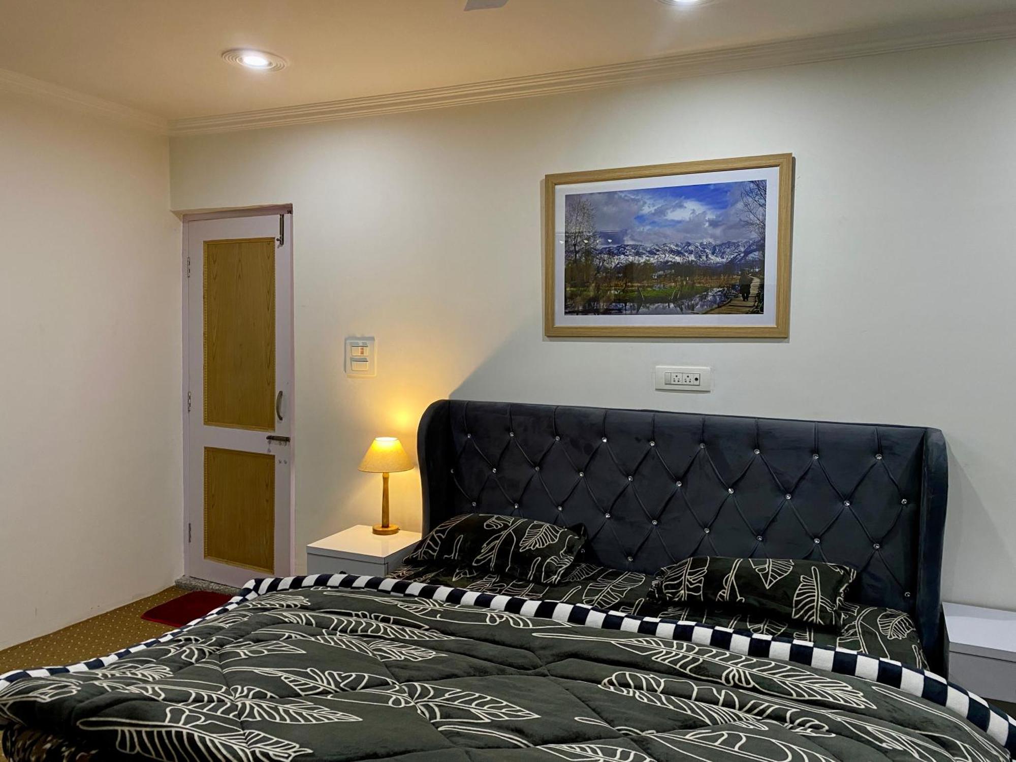 Al Jalal Resort ศรีนาการ์ ภายนอก รูปภาพ